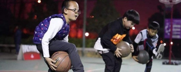 小学生篮球基础训练课程有哪些